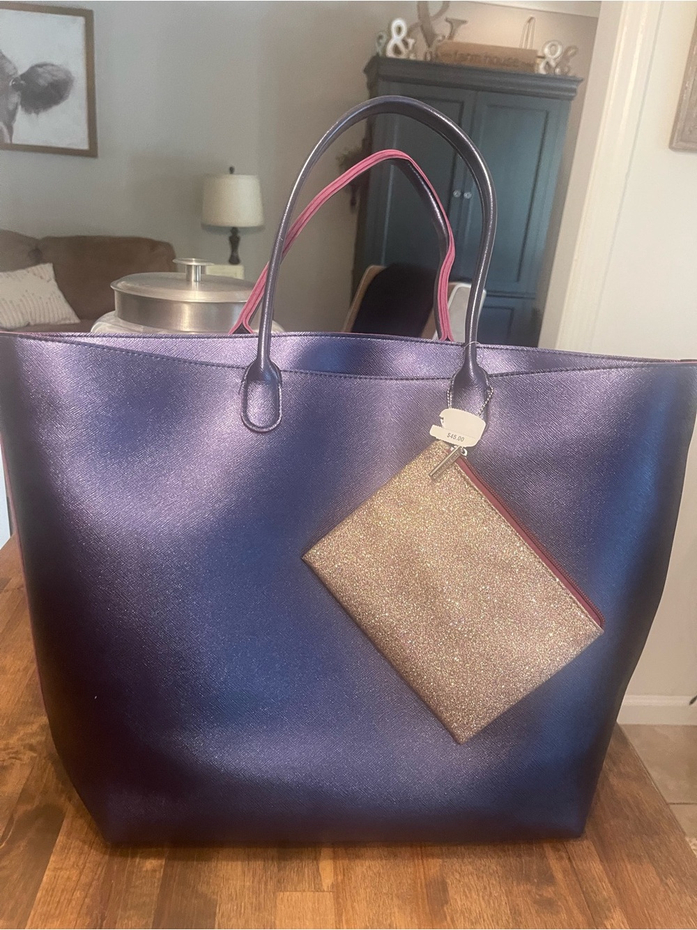 Bath and body tote
